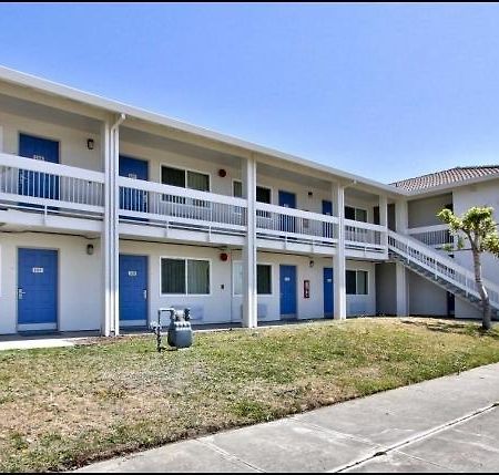 Coastal Valley Inn - Monterey Castroville Bagian luar foto