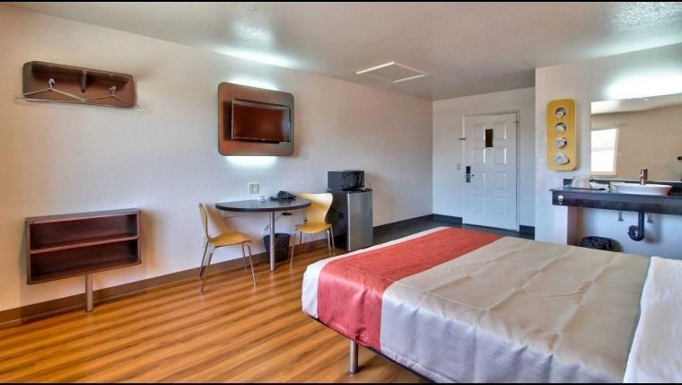 Coastal Valley Inn - Monterey Castroville Ruang foto
