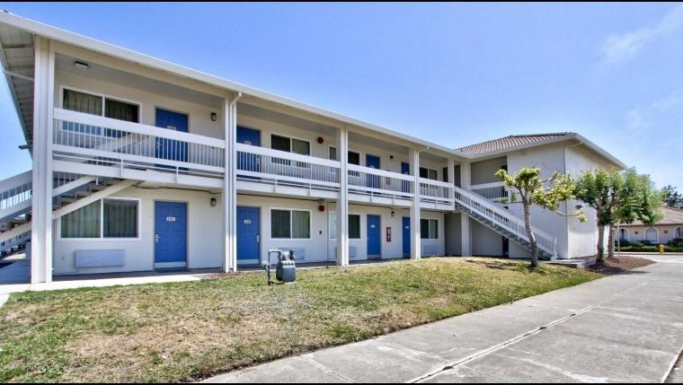 Coastal Valley Inn - Monterey Castroville Bagian luar foto