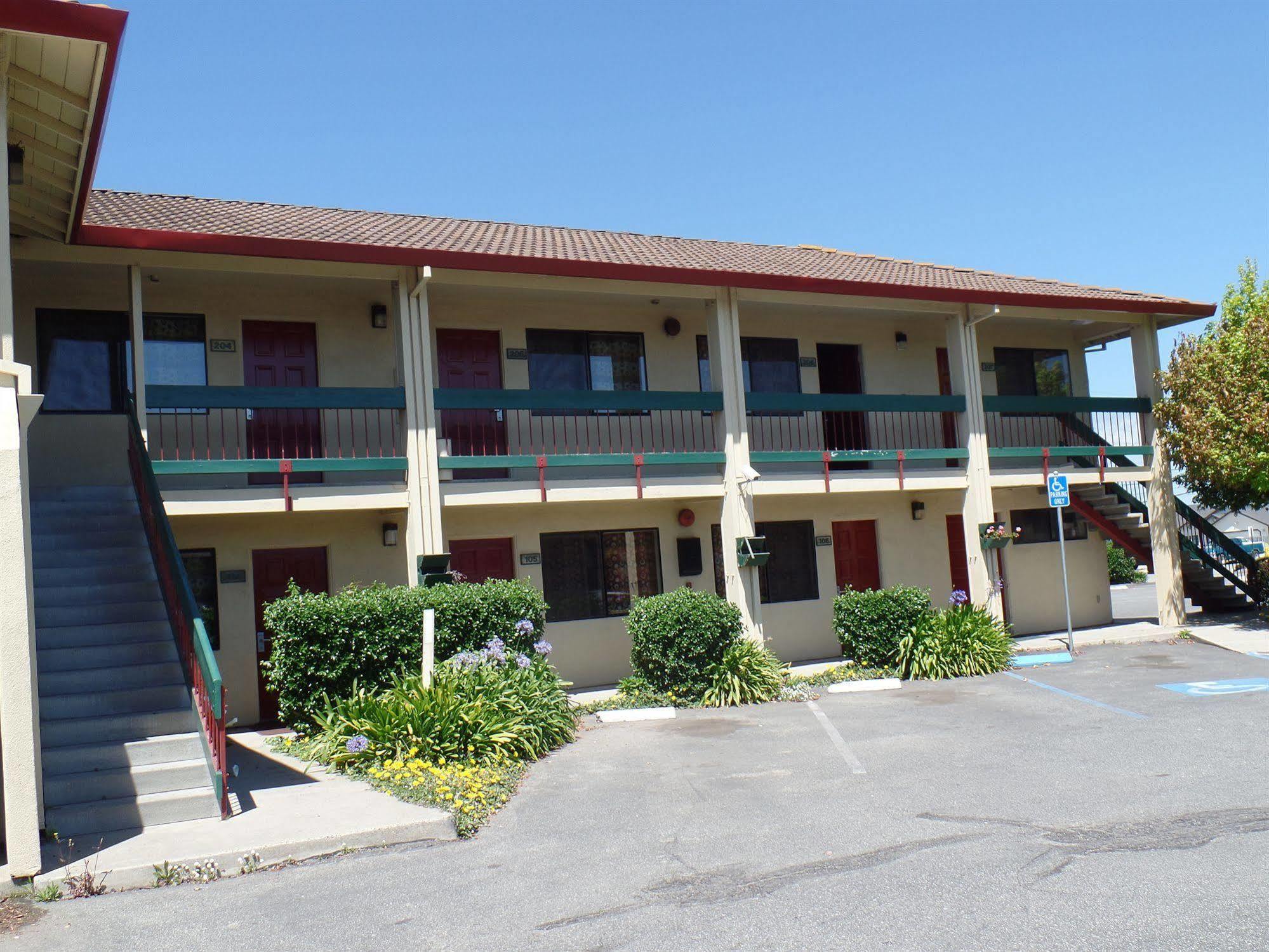 Coastal Valley Inn - Monterey Castroville Bagian luar foto