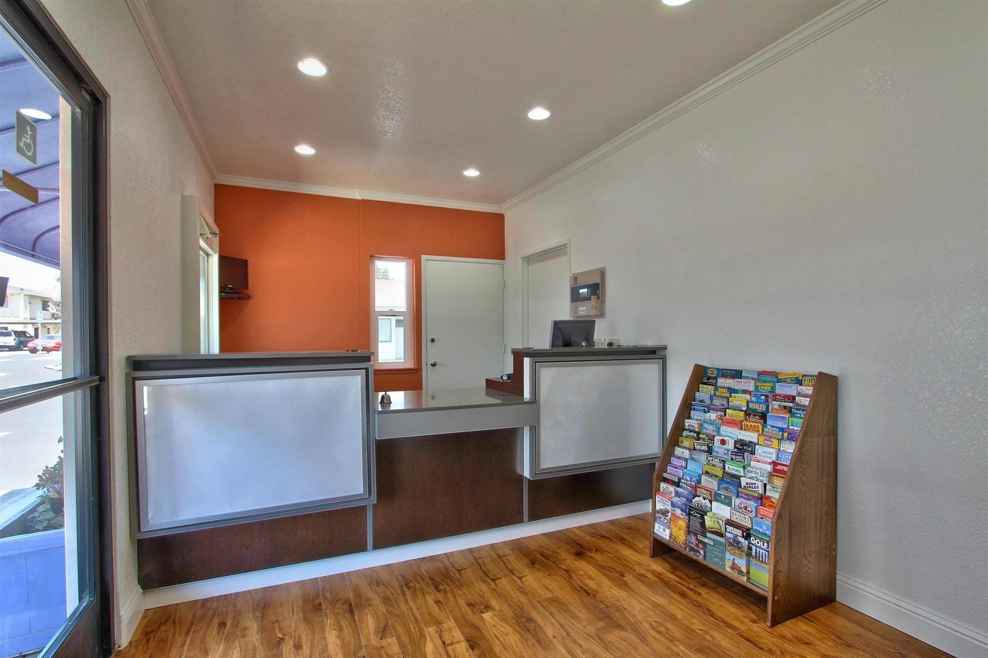 Coastal Valley Inn - Monterey Castroville Bagian luar foto