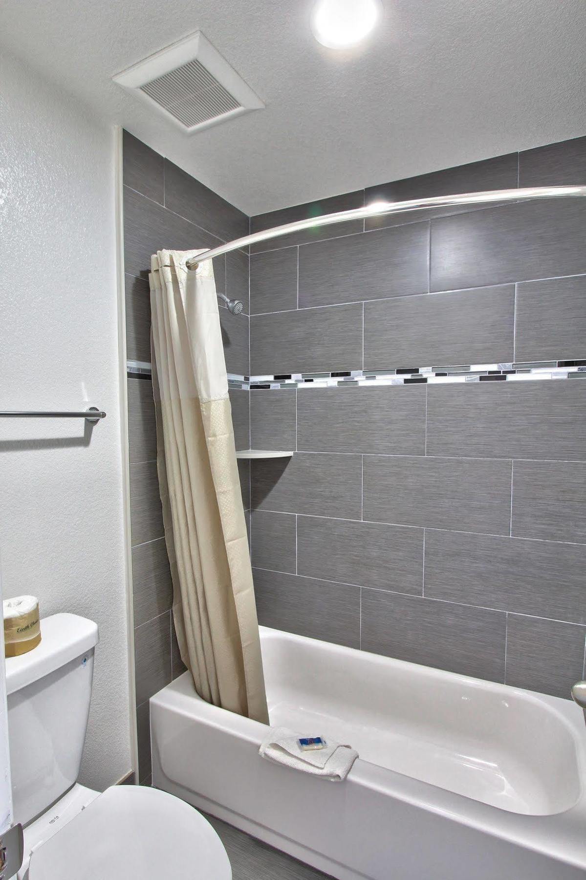 Coastal Valley Inn - Monterey Castroville Bagian luar foto