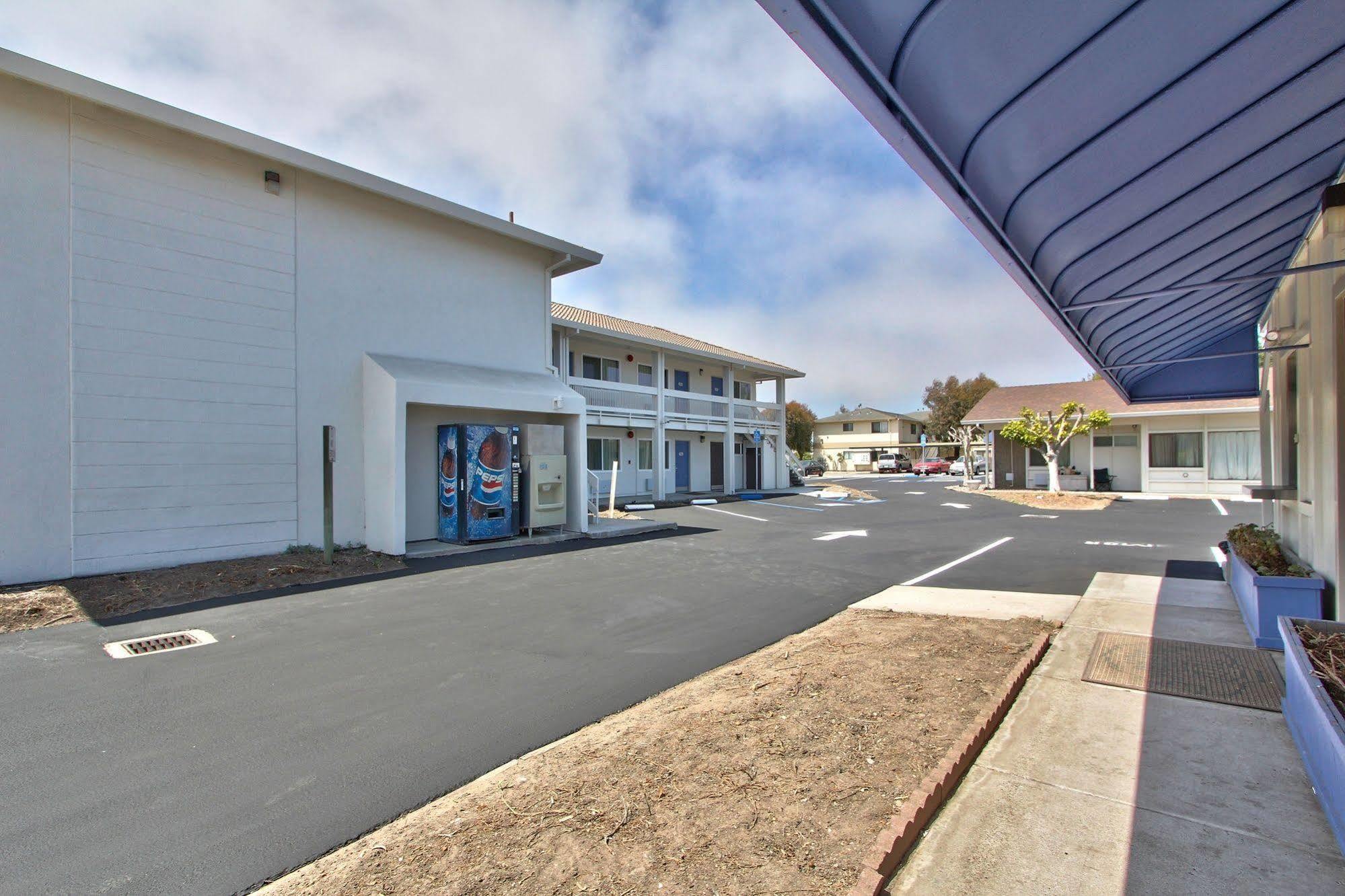 Coastal Valley Inn - Monterey Castroville Bagian luar foto
